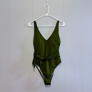 Shade & Shore Green One Piece Swimsuit Size Medium NWT